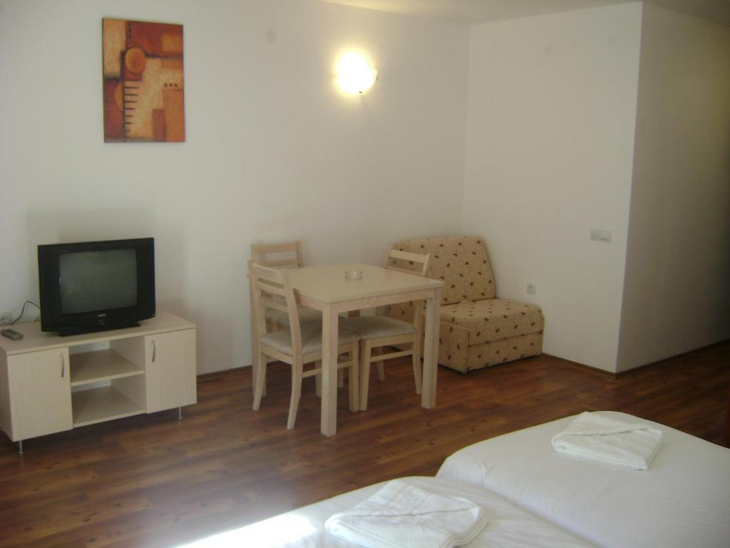 Gondola Apartments & Suites Bansko Room photo