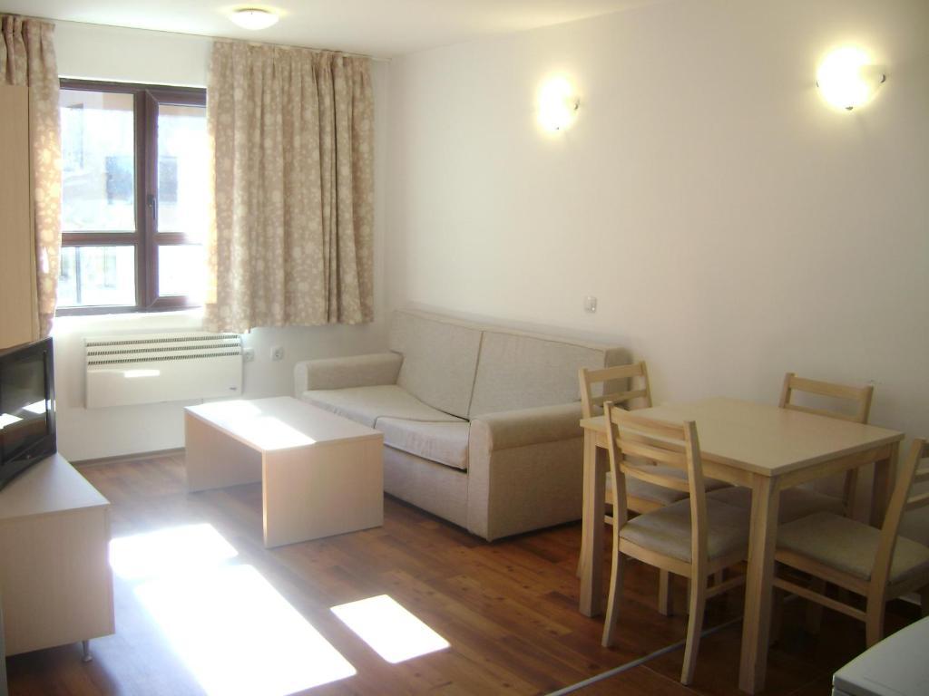 Gondola Apartments & Suites Bansko Room photo
